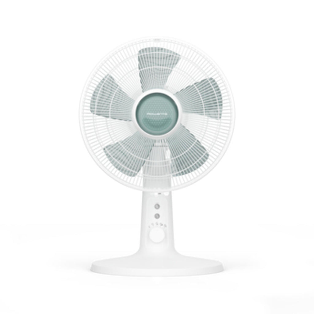 Ventilateur de bureau Rowenta VU2740 blanc posé sur un bureau