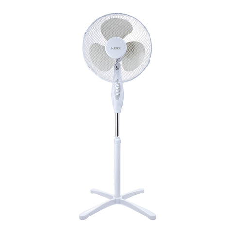 Ventilateur sur pied Haeger SF-16W.011A dans une pièce